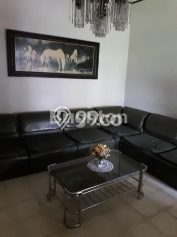 Rumah Mewah LB 268m2 Siap Pakai Desain Elegan di Sukomanunggal, Surabaya Rumah Mewah LB 268m2 Siap Pakai Desain Elegan di Sukomanunggal, Surabaya