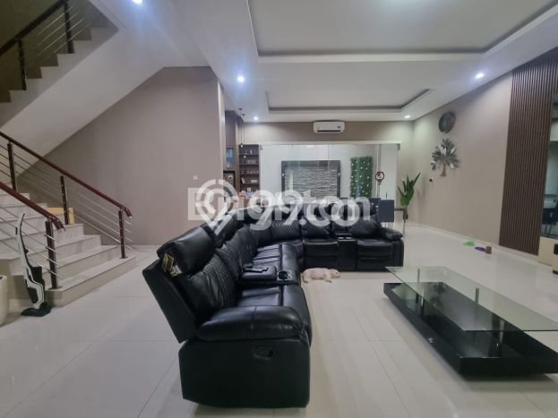 Ready to Use! Premium House LT 240m2 Desain Modern di Citraland Ready to Use! Premium House LT 240m2 Desain Modern di Citraland