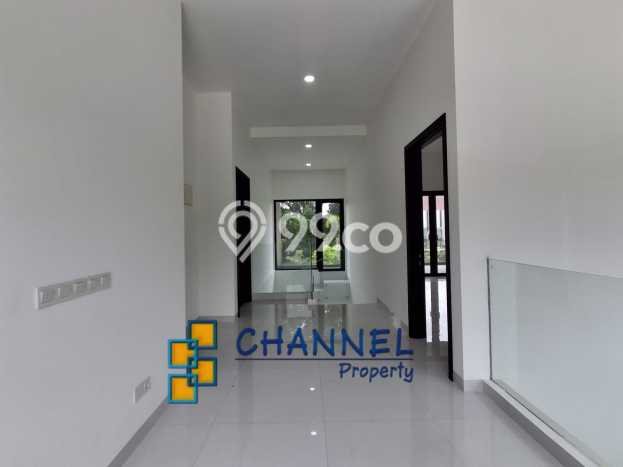 Rumah Elit Modern Tanpa Renovasi di BSD Puspita Loka Tangerang Rumah Elit Modern Tanpa Renovasi di BSD Puspita Loka Tangerang