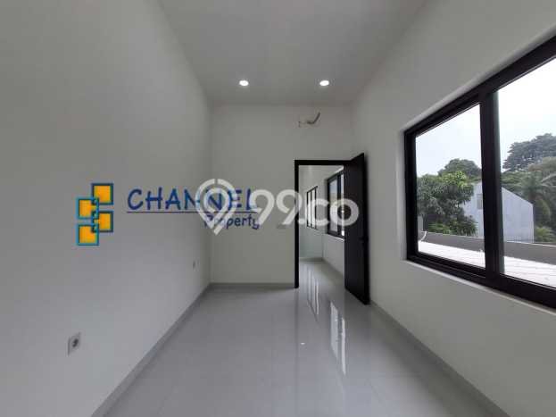 Rumah Elit Modern Tanpa Renovasi di BSD Puspita Loka Tangerang Rumah Elit Modern Tanpa Renovasi di BSD Puspita Loka Tangerang