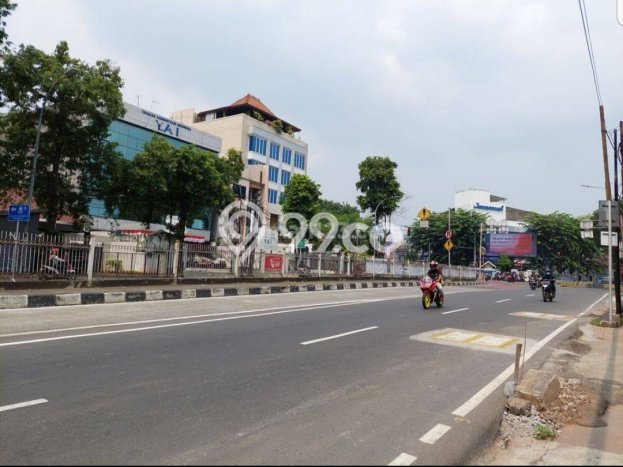Dijual Komersial Kawasan Strategis di Menteng, Luas 3000m², Jalan Utama Dijual Komersial Kawasan Strategis di Menteng, Luas 3000m², Jalan Utama