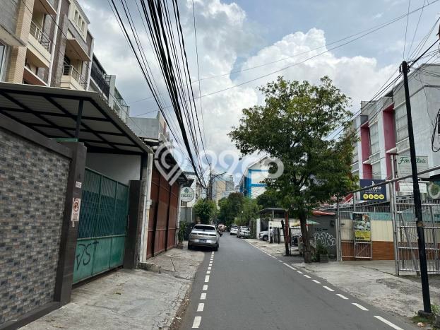 Rumah Siap Huni 8 KT 4 KM di Lokasi Premium Tanah Abang, Jakarta Pusat Rumah Siap Huni 8 KT 4 KM di Lokasi Premium Tanah Abang, Jakarta Pusat