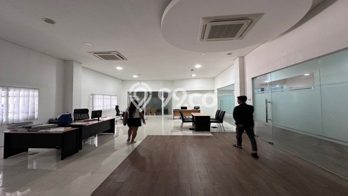 FOR SALE! Kantor di Cempaka Putih Jakarta Pusat, LT 855m2, LB 506m2 FOR SALE! Kantor di Cempaka Putih Jakarta Pusat, LT 855m2, LB 506m2