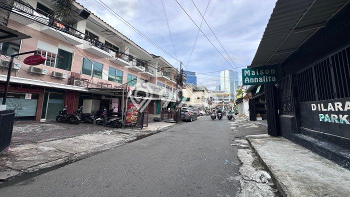 Ruko Dijual Lokasi Stratagis di Tanah Abang Jakarta Pusat Cocok untuk Investasi Ruko Dijual Lokasi Stratagis di Tanah Abang Jakarta Pusat Cocok untuk Investasi