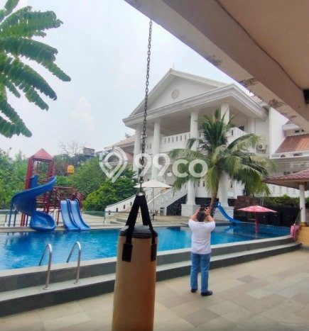 Jual Rumah Luas Megah Dengan View Cantik di Bambu Apus, Jakarta Timur Jual Rumah Luas Megah Dengan View Cantik di Bambu Apus, Jakarta Timur