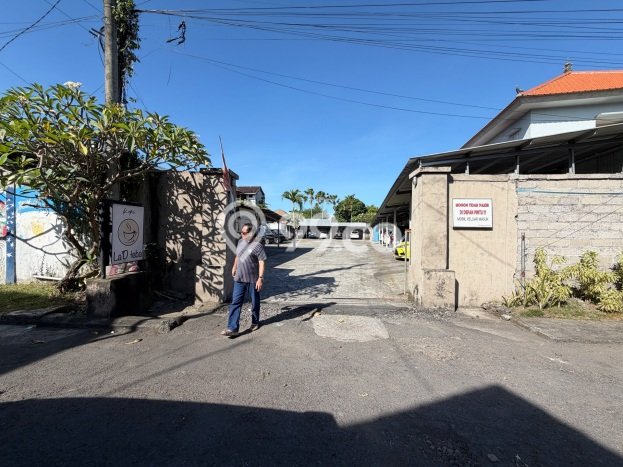 Area Ramai! Komersial Dijual di Denpasar Timur untuk Bisnis Luas Bangunan 2010m2 Area Ramai! Komersial Dijual di Denpasar Timur untuk Bisnis Luas Bangunan 2010m2