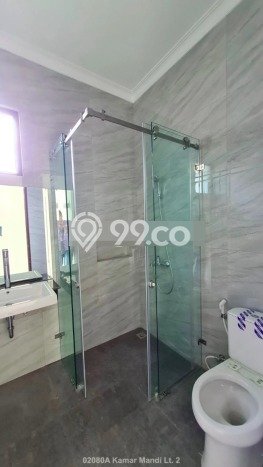 Rumah Siap Pakai area , Tangerang, LT 186m2m² LB 230m2m² Rumah Siap Pakai area , Tangerang, LT 186m2m² LB 230m2m²