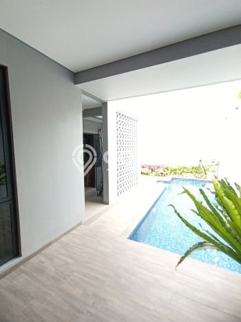 Rumah Strategis dengan Luas Tanah 140m2m² dan Luas Bangunan 176m2m² di Area , Tangerang Rumah Strategis dengan Luas Tanah 140m2m² dan Luas Bangunan 176m2m² di Area , Tangerang