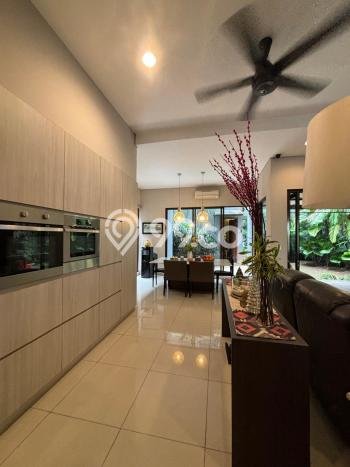 Rumah Elit Modern Tanpa Renovasi di BSD City Tangerang Rumah Elit Modern Tanpa Renovasi di BSD City Tangerang