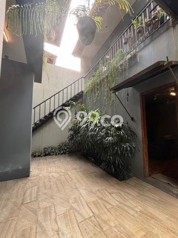 Rumah Elit Modern Tanpa Renovasi di BSD City Tangerang Rumah Elit Modern Tanpa Renovasi di BSD City Tangerang