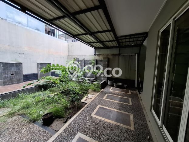 Rumah di , Luas 200m2m², Bangunan 130m2m² Rumah di , Luas 200m2m², Bangunan 130m2m²