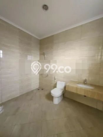 Rumah Lokasi Strategis area , Tangerang, LT 200m2m² LB 248m2m² Rumah Lokasi Strategis area , Tangerang, LT 200m2m² LB 248m2m²