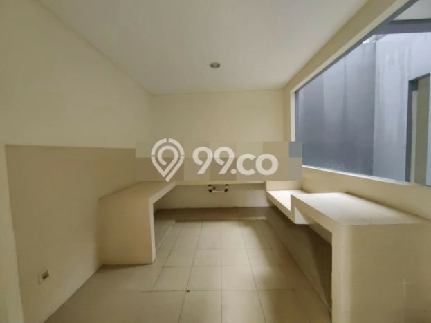 HARGA SPESIAL! Rumah kawasan , Akses ke Pusat Kota, 5 KT, Luas 480m2m² Bangunan 300m2m² HARGA SPESIAL! Rumah kawasan , Akses ke Pusat Kota, 5 KT, Luas 480m2m² Bangunan 300m2m²