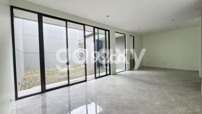 Ready to Use! Premium House LT 180m2 Desain Modern di Citraland Ready to Use! Premium House LT 180m2 Desain Modern di Citraland