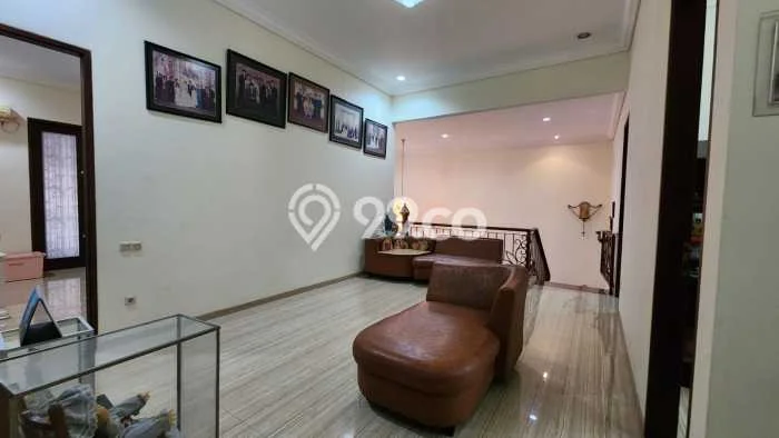 Rumah 4 Kamar Akses Tol di , Surabaya Rumah 4 Kamar Akses Tol di , Surabaya
