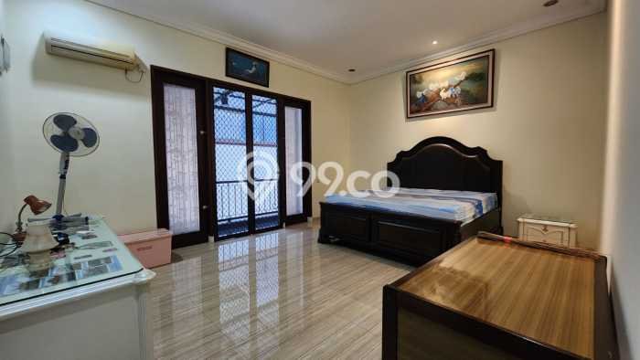 Rumah 4 Kamar Akses Tol di , Surabaya Rumah 4 Kamar Akses Tol di , Surabaya