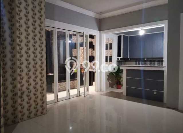 Siap Huni Hunian Elit 4 Kamar di Jambangan Dekat ke Mana Pun Siap Huni Hunian Elit 4 Kamar di Jambangan Dekat ke Mana Pun