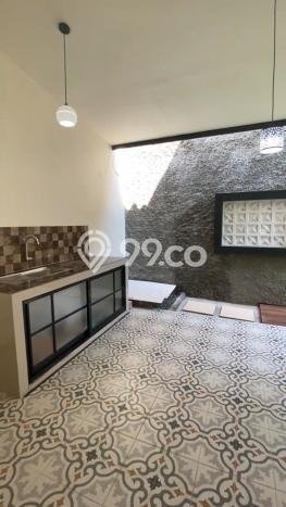 Jual Rumah Bagus Siap Huni LB 175m2 di Waru, Sidoarjo Jual Rumah Bagus Siap Huni LB 175m2 di Waru, Sidoarjo