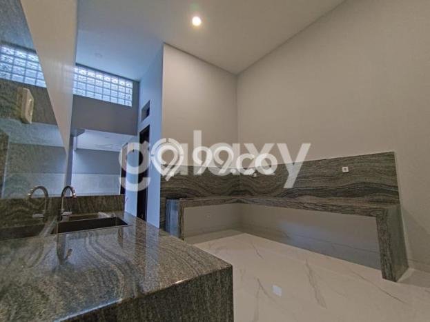 INVESTASI CERDAS! Rumah Exclusive , Surabaya, LT 300m2m² LB 475m2m² INVESTASI CERDAS! Rumah Exclusive , Surabaya, LT 300m2m² LB 475m2m²
