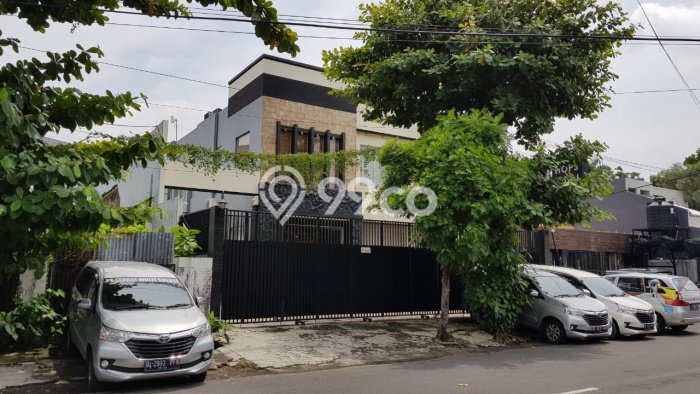 Kantor Dijual di Prime Area Surabaya Luas 400m2 Kantor Dijual di Prime Area Surabaya Luas 400m2