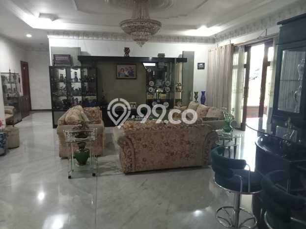 Hunian Mewah LB 600m2 Siap Pakai Desain Elegan di Mayjen Sungkono, Surabaya Hunian Mewah LB 600m2 Siap Pakai Desain Elegan di Mayjen Sungkono, Surabaya
