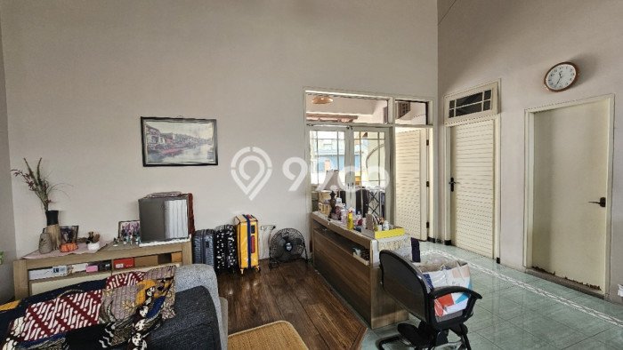 Dijual Rumah Premium dengan Fasilitas Sekitar Komplit di Wiyung, Surabaya Dijual Rumah Premium dengan Fasilitas Sekitar Komplit di Wiyung, Surabaya