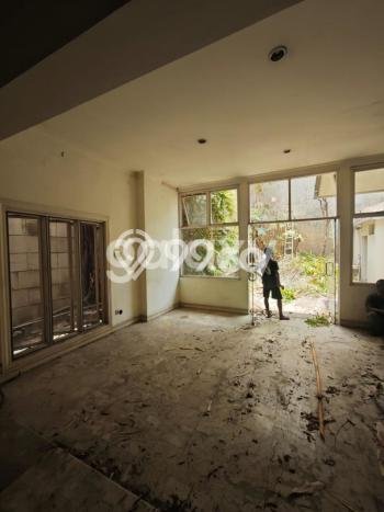 Jual Rumah 7 KT di Wonokromo, Surabaya - Luas Tanah 573m2m² Jual Rumah 7 KT di Wonokromo, Surabaya - Luas Tanah 573m2m²