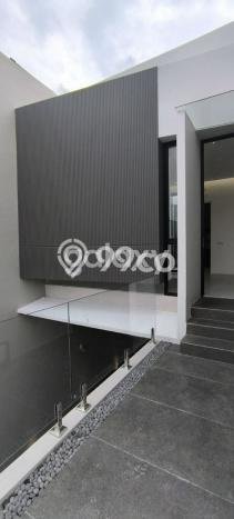 Siap Huni Rumah Mewah 4 Kamar di Sukolilo Dekat ke Mana Pun Siap Huni Rumah Mewah 4 Kamar di Sukolilo Dekat ke Mana Pun