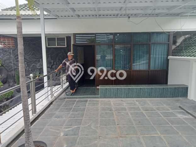 Hunian Mewah LB 600m2 Siap Pakai Desain Elegan di Mayjen Sungkono, Surabaya Hunian Mewah LB 600m2 Siap Pakai Desain Elegan di Mayjen Sungkono, Surabaya
