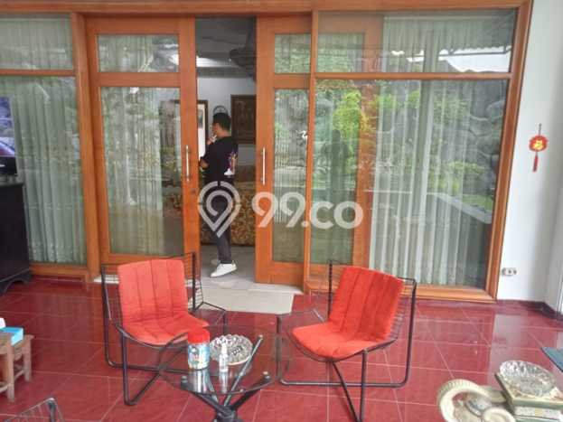 Hunian Mewah LB 600m2 Siap Pakai Desain Elegan di Mayjen Sungkono, Surabaya Hunian Mewah LB 600m2 Siap Pakai Desain Elegan di Mayjen Sungkono, Surabaya