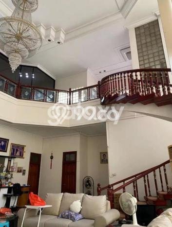 Hunian Mewah LB 1500m2 Siap Pakai Desain Elegan di Surabaya Kota, Surabaya Hunian Mewah LB 1500m2 Siap Pakai Desain Elegan di Surabaya Kota, Surabaya