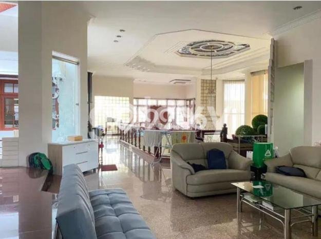 Hunian Mewah LB 1500m2 Siap Pakai Desain Elegan di Surabaya Kota, Surabaya Hunian Mewah LB 1500m2 Siap Pakai Desain Elegan di Surabaya Kota, Surabaya