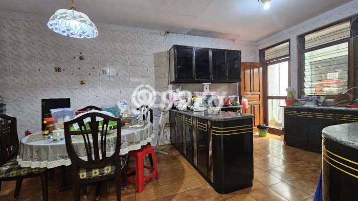 PROPERTI PILIHAN! Rumah area Sukolilo, LT 300m² LB 200m² PROPERTI PILIHAN! Rumah area Sukolilo, LT 300m² LB 200m²