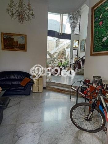 Rumah Mewah Dijual LT 375m2 di Mulyorejo, Surabaya Rumah Mewah Dijual LT 375m2 di Mulyorejo, Surabaya