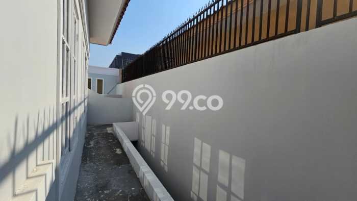 Rumah Elit Modern Tanpa Renovasi di Surabaya Kota Surabaya Rumah Elit Modern Tanpa Renovasi di Surabaya Kota Surabaya