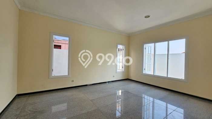 Rumah Elit Modern Tanpa Renovasi di Surabaya Kota Surabaya Rumah Elit Modern Tanpa Renovasi di Surabaya Kota Surabaya