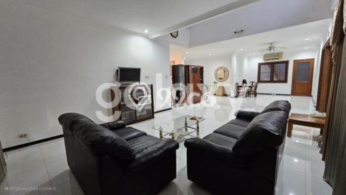 Rumah Elit LB 650m2 Siap Huni Desain Elegan di Graha, Surabaya Rumah Elit LB 650m2 Siap Huni Desain Elegan di Graha, Surabaya