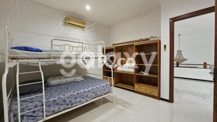 Rumah Elit LB 650m2 Siap Huni Desain Elegan di Graha, Surabaya Rumah Elit LB 650m2 Siap Huni Desain Elegan di Graha, Surabaya
