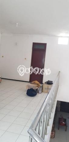 Siap Huni Rumah Mewah 5 Kamar di Rungkut Dekat ke Mana Pun Siap Huni Rumah Mewah 5 Kamar di Rungkut Dekat ke Mana Pun