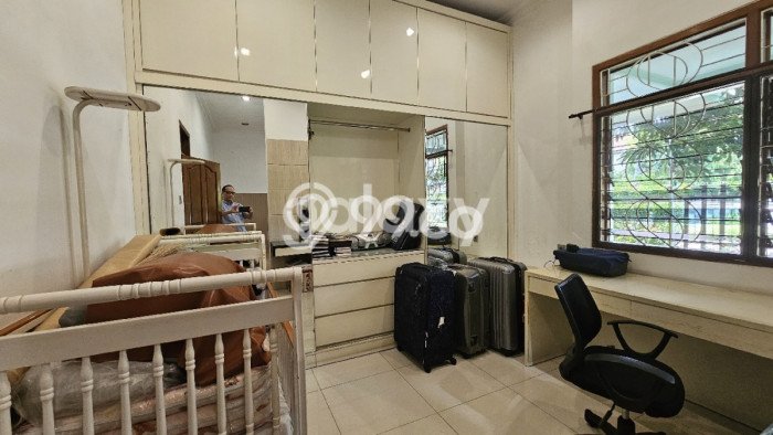 PROPERTI PILIHAN! Rumah area Sukolilo, LT 300m² LB 200m² PROPERTI PILIHAN! Rumah area Sukolilo, LT 300m² LB 200m²