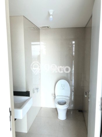 Ruko Disewa di Dukuh Pakis, Surabaya, LT 117m2 / LB 94m2 Ruko Disewa di Dukuh Pakis, Surabaya, LT 117m2 / LB 94m2