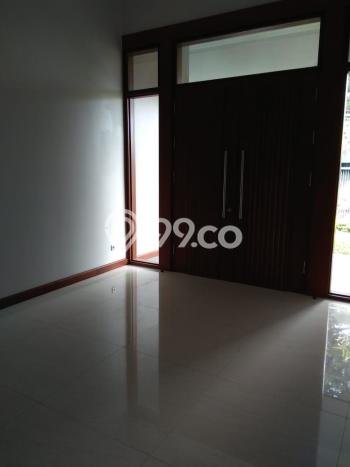 Dijual Rumah Luas Megah Dengan View Eksklusif di Ciumbuleuit, Bandung Dijual Rumah Luas Megah Dengan View Eksklusif di Ciumbuleuit, Bandung