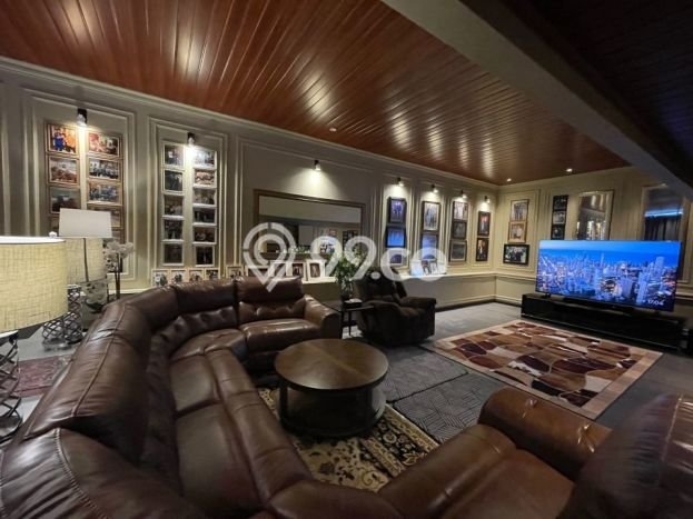 For Sale! Luxury House LT 1800m2 Desain Elegan di Setiabudi For Sale! Luxury House LT 1800m2 Desain Elegan di Setiabudi