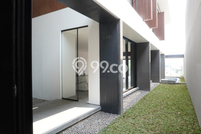 Rumah Luxury Modern Tanpa Renovasi di Kota Baru Parahyangan Bandung Rumah Luxury Modern Tanpa Renovasi di Kota Baru Parahyangan Bandung