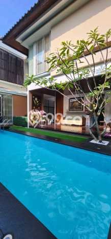 Rumah Elit Modern Tanpa Renovasi di Kota Baru Parahyangan Bandung Rumah Elit Modern Tanpa Renovasi di Kota Baru Parahyangan Bandung