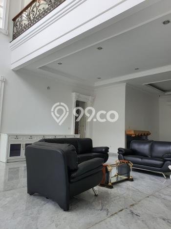 Jual Rumah Mewah Megah Dengan View Eksklusif di Singgasana, Bandung Jual Rumah Mewah Megah Dengan View Eksklusif di Singgasana, Bandung