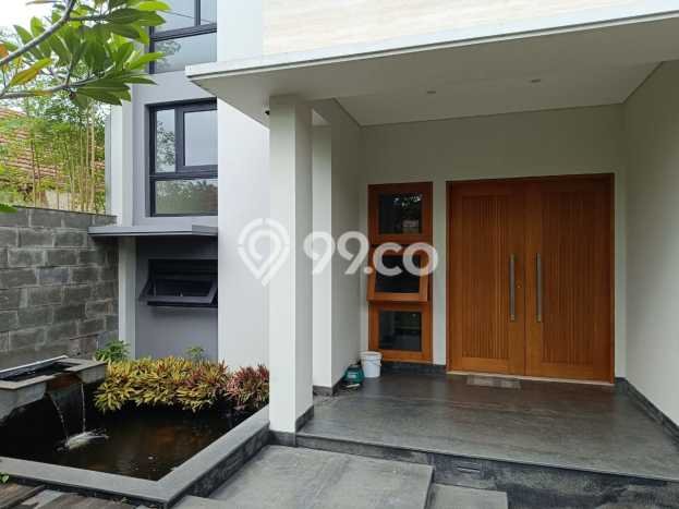 Rumah Elit Modern Tanpa Renovasi di Gatot Subroto Bandung Rumah Elit Modern Tanpa Renovasi di Gatot Subroto Bandung