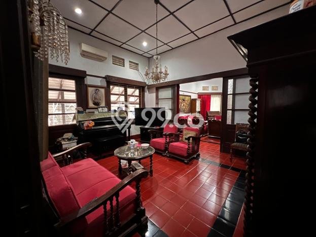 Hunian Elit LB 350m2 Siap Pakai Desain Elegan di Sumurbandung, Bandung Hunian Elit LB 350m2 Siap Pakai Desain Elegan di Sumurbandung, Bandung
