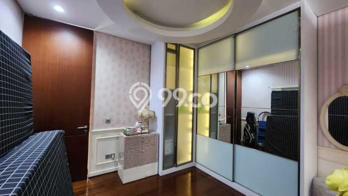 Rumah Elit Modern Tanpa Renovasi di Kota Baru Parahyangan Bandung Rumah Elit Modern Tanpa Renovasi di Kota Baru Parahyangan Bandung