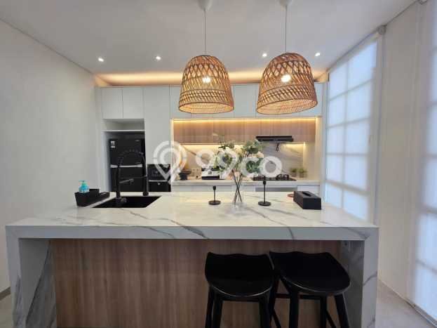 Disewakan! Rumah 3 Kamar Tidur &
2 Kamar Mandi di Kota Baru Parahyangan, Bandung Disewakan! Rumah 3 Kamar Tidur &
2 Kamar Mandi di Kota Baru Parahyangan, Bandung
